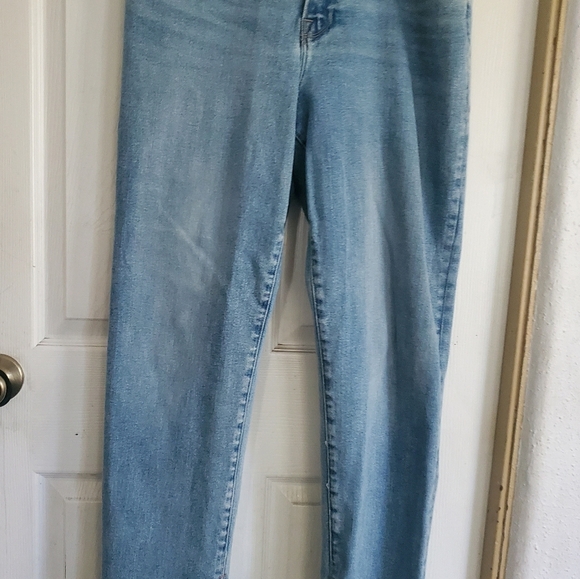 Good American Good Boy Womans Jeans, With Slits On Inside Of Leg At Bottom - Picture 5 of 5
